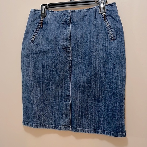 Talbots Dresses & Skirts - Denim Mini Petite Skirt Talbots Blue Jean Fitted Skirt Women’s 12p